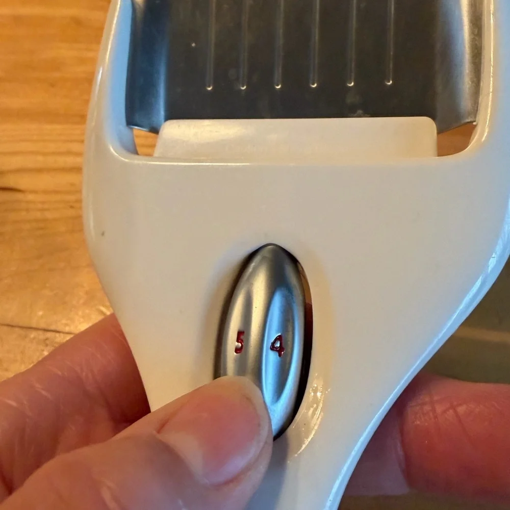 Zyliss Dial & slice adjustable Cheese Slicer w/ Stainless Steel Blade kitchen
